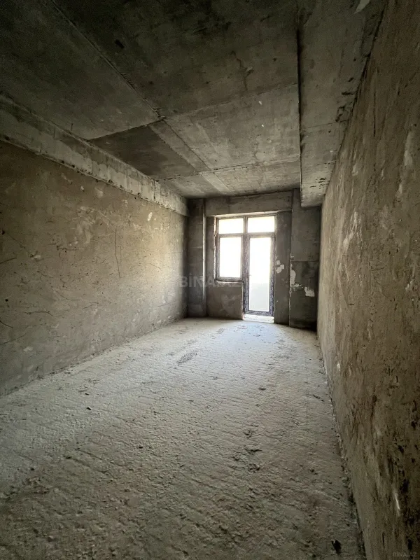 Satılır 2 otaqlı mənzil 109 m²