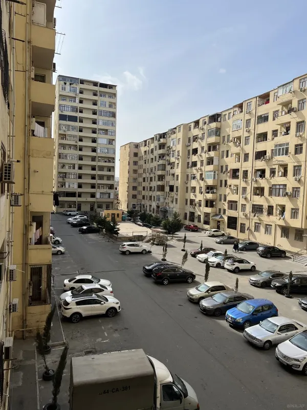 Satılır 2 otaqlı mənzil 109 m²