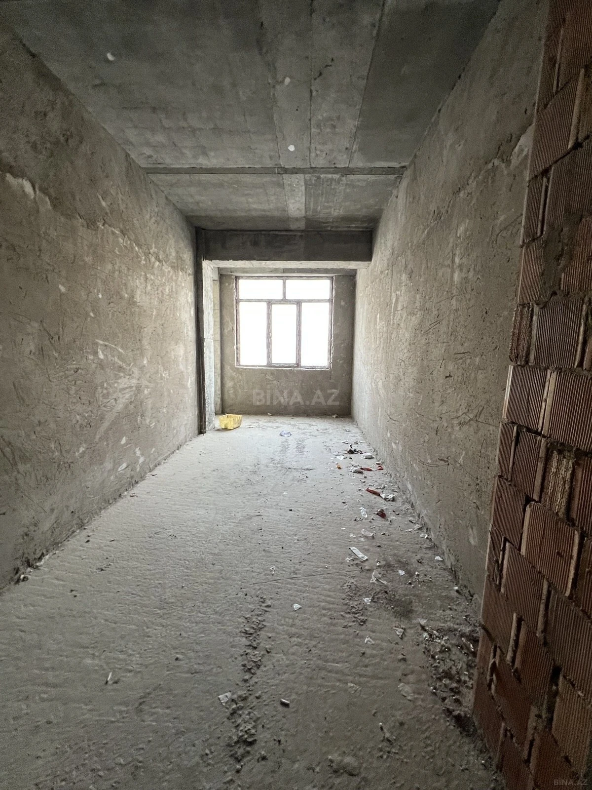 Satılır 2 otaqlı mənzil 109 m²