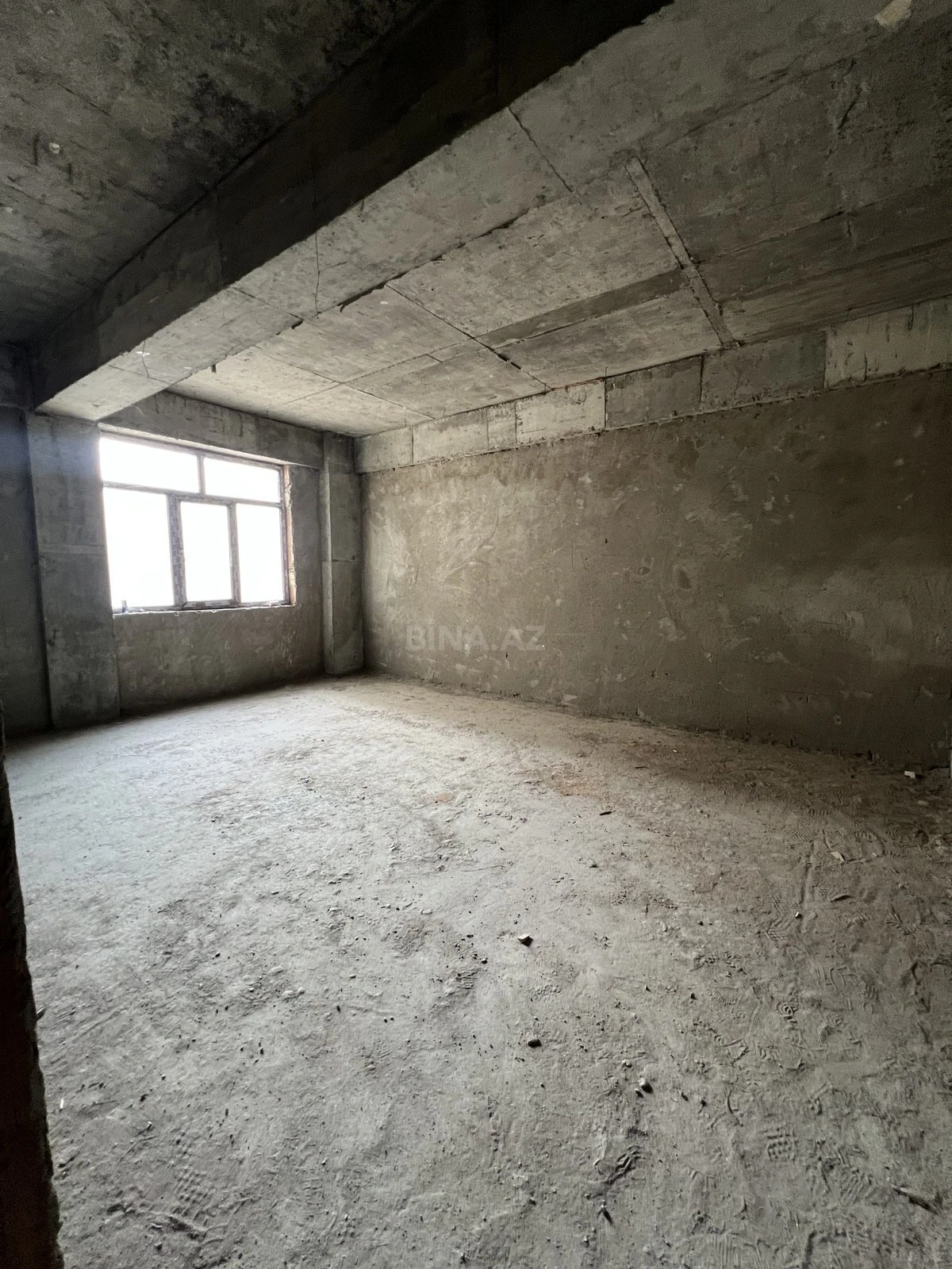 Satılır 2 otaqlı mənzil 109 m²