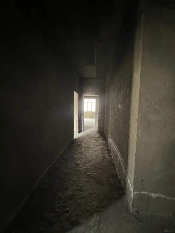 Satılır 2 otaqlı mənzil 109 m²