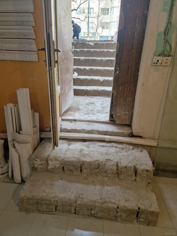 Satılır obyekt 130 m²