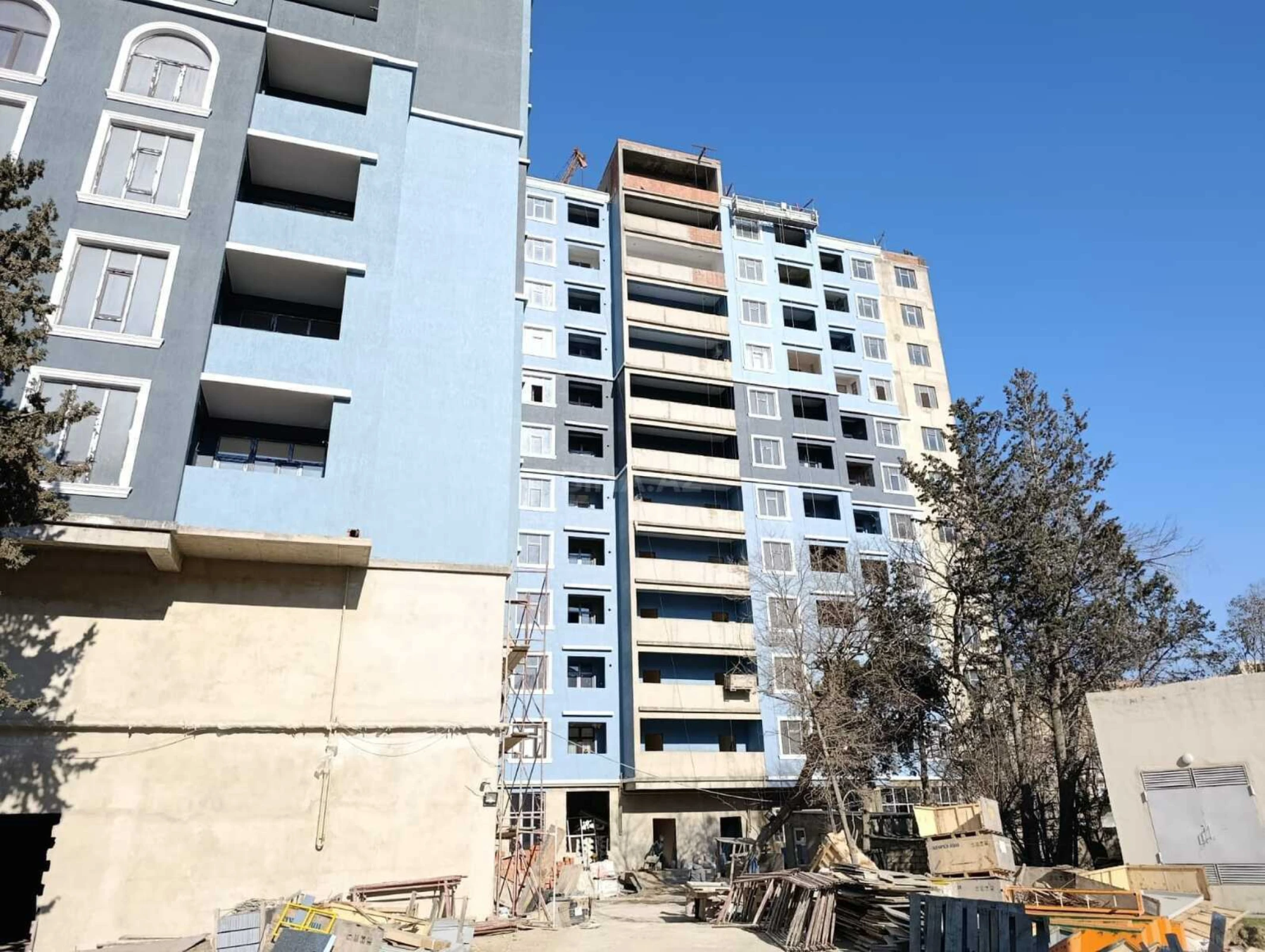 Satılır 3 otaqlı mənzil 110 m²