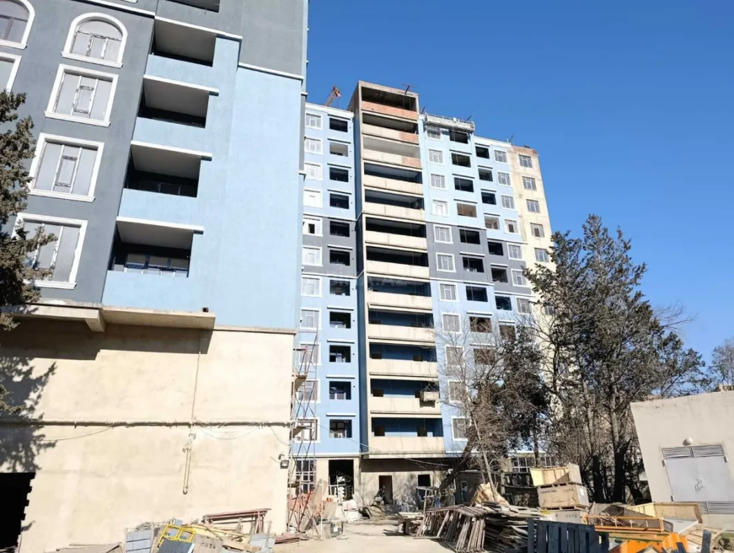 Satılır 3 otaqlı mənzil 110 m²