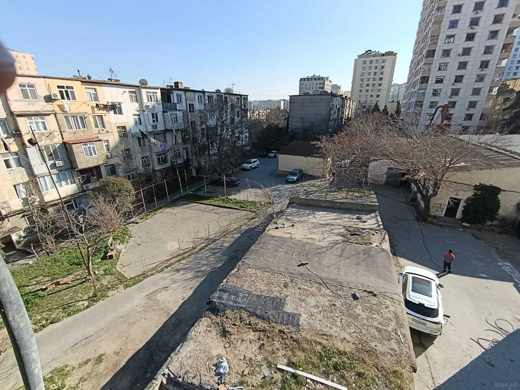 Satılır 3 otaqlı mənzil 110 m²