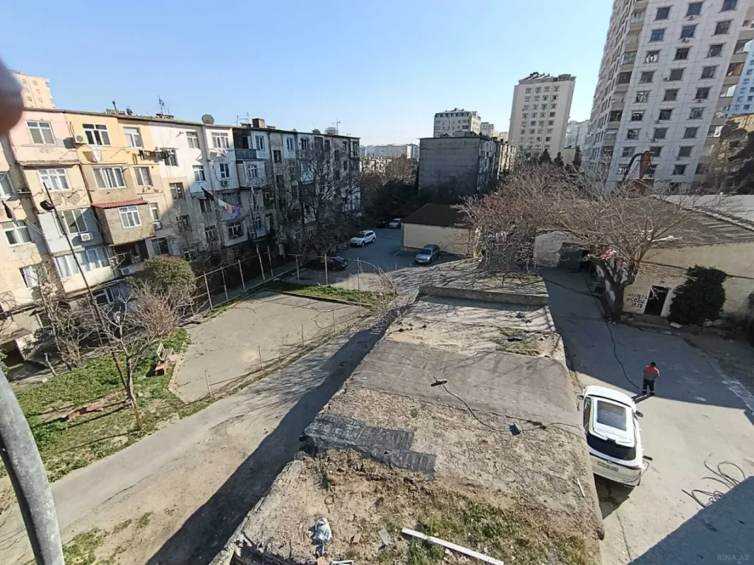 Satılır 3 otaqlı mənzil 110 m²