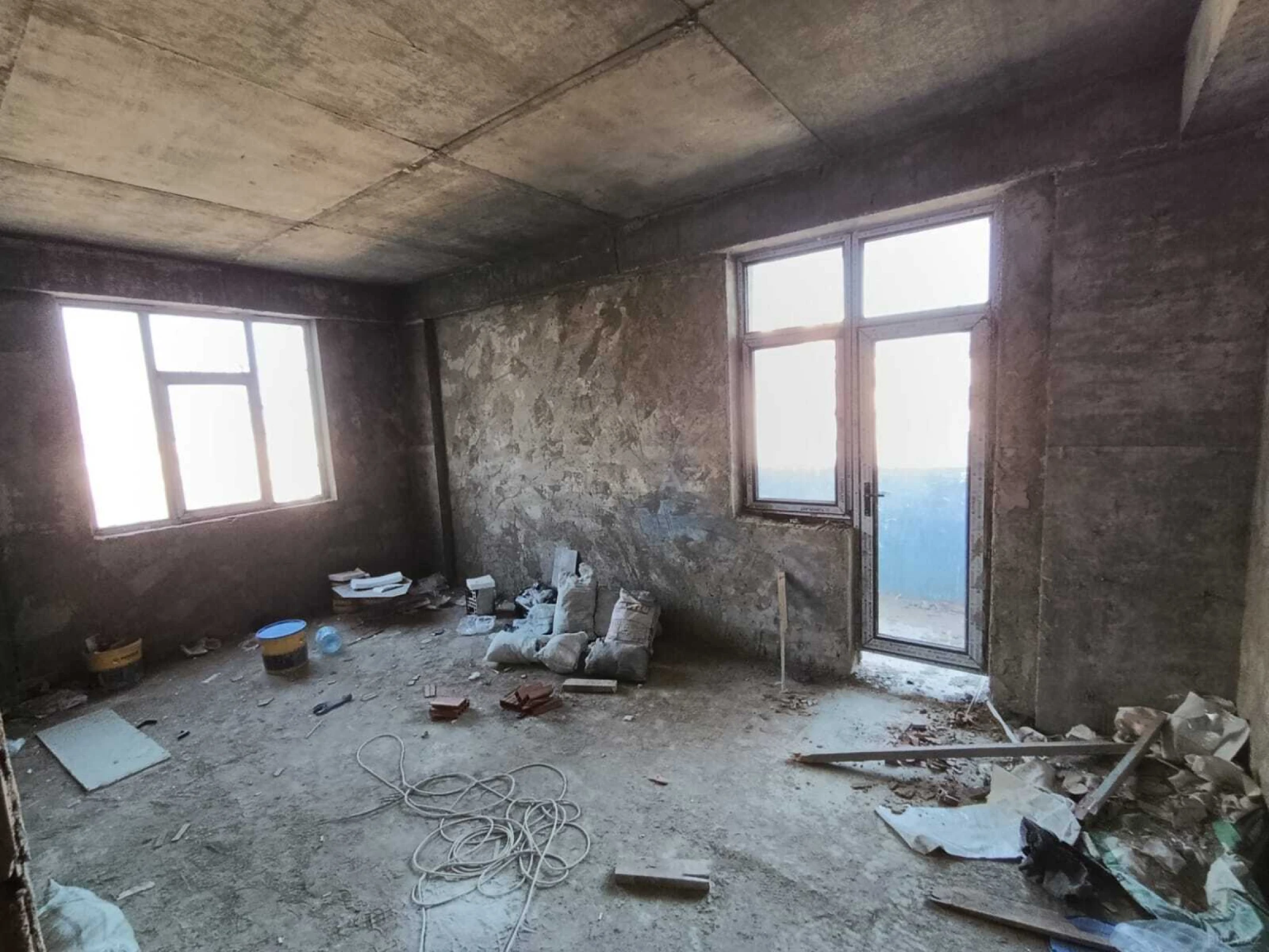 Satılır 3 otaqlı mənzil 110 m²