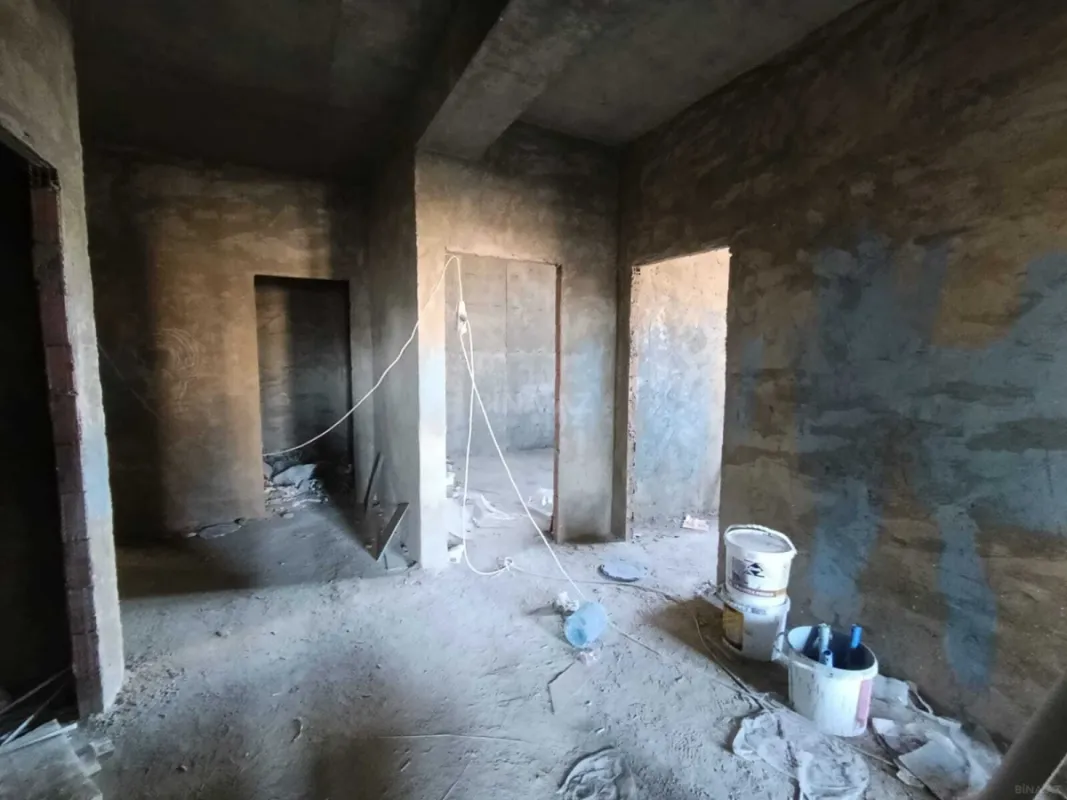 Satılır 3 otaqlı mənzil 110 m²