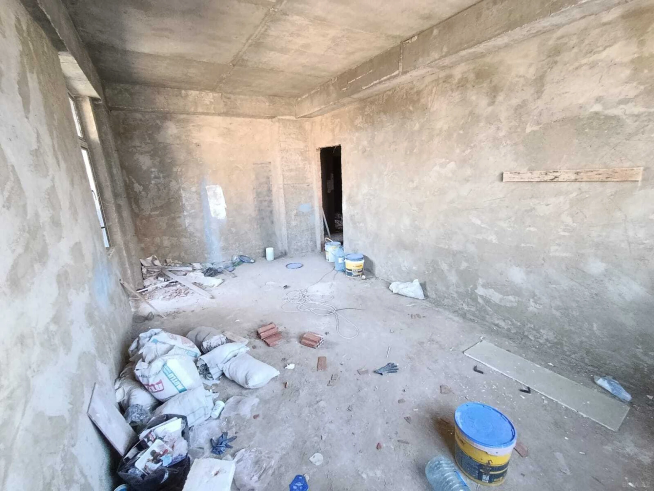 Satılır 3 otaqlı mənzil 110 m²