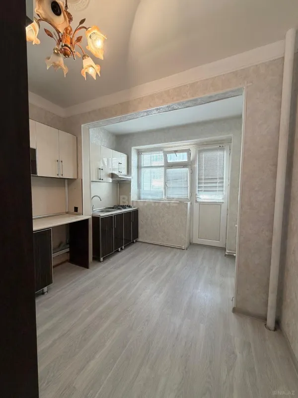 Satılır 2 otaqlı mənzil 65 m²