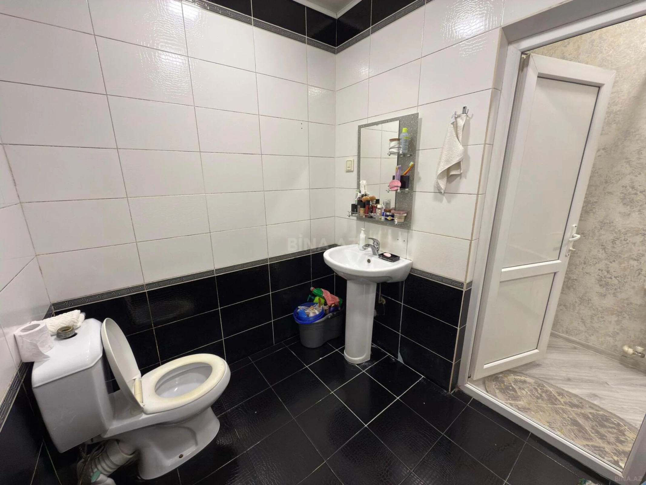 Satılır 2 otaqlı mənzil 85 m²