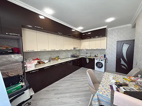 Satılır 2 otaqlı mənzil 85 m²