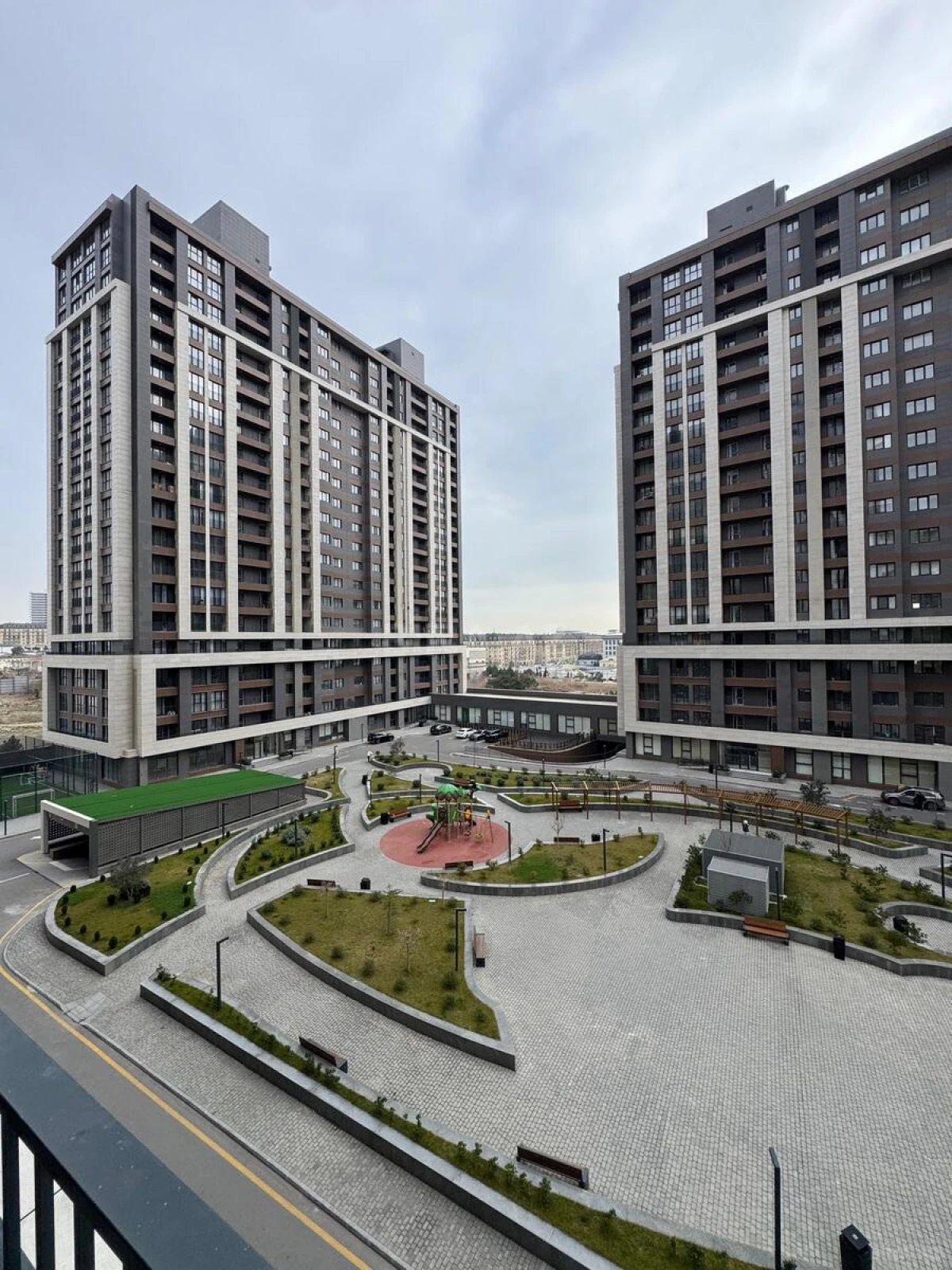Satılır 3 otaqlı mənzil 128 m²