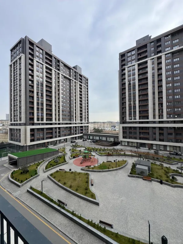 Satılır 3 otaqlı mənzil 128 m²