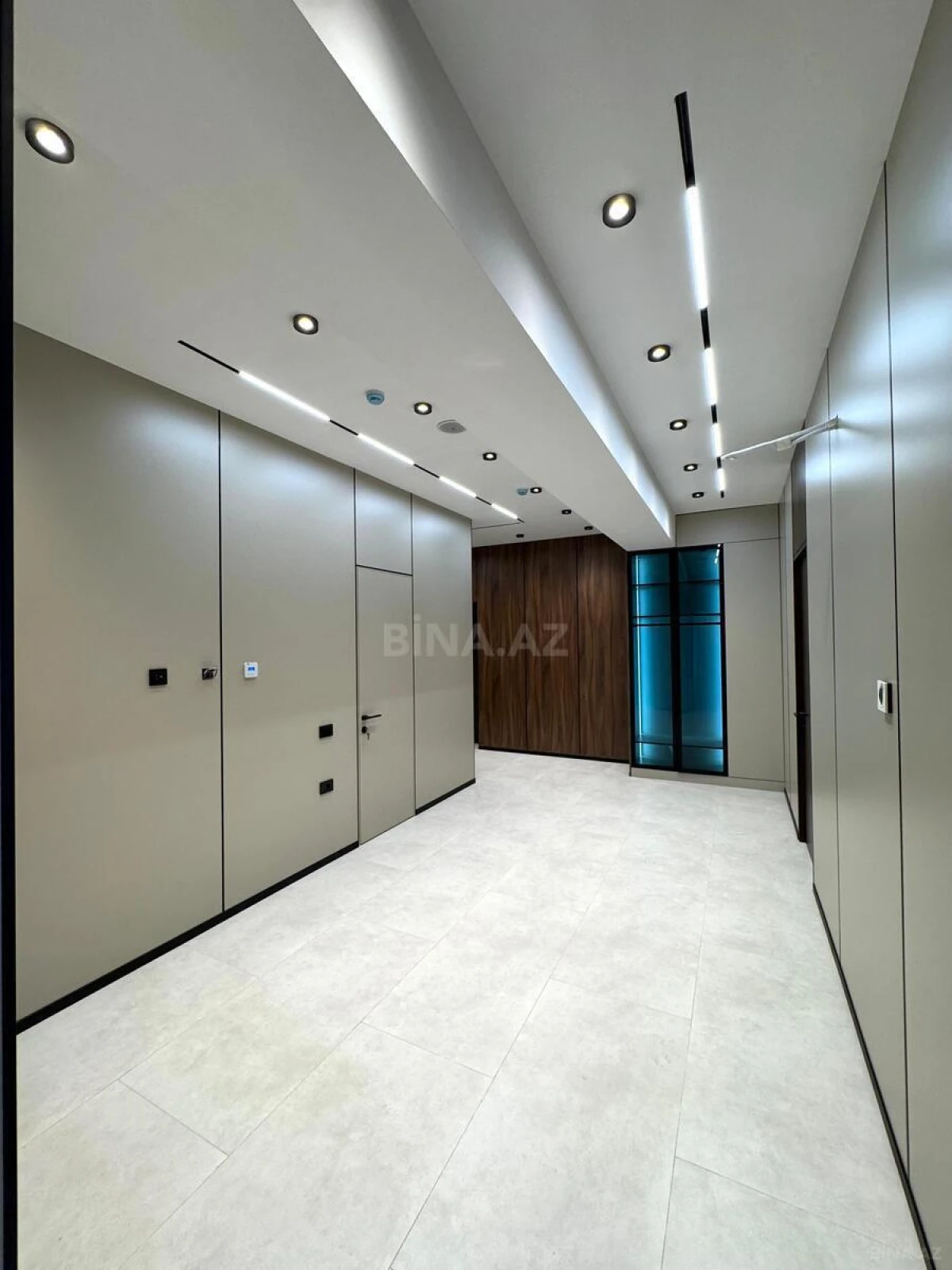 Satılır 3 otaqlı mənzil 128 m²