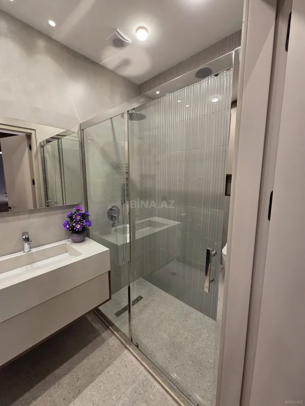 Satılır 3 otaqlı mənzil 128 m²