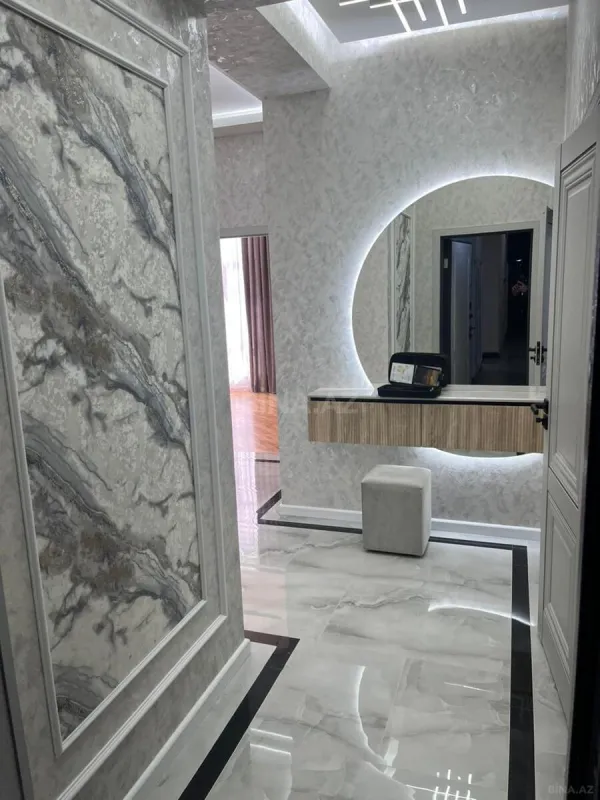 Satılır 2 otaqlı mənzil 76 m²