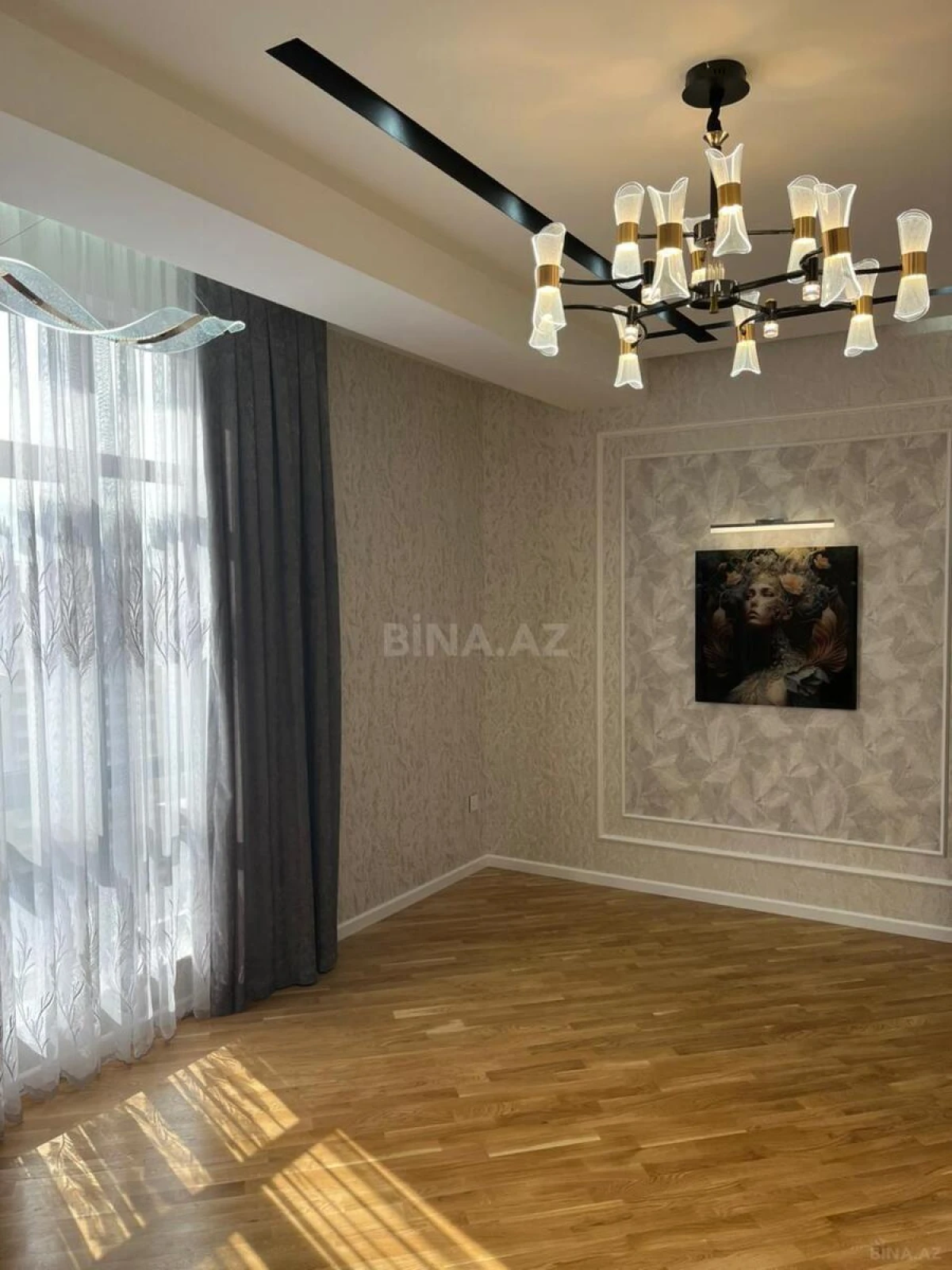 Satılır 2 otaqlı mənzil 76 m²