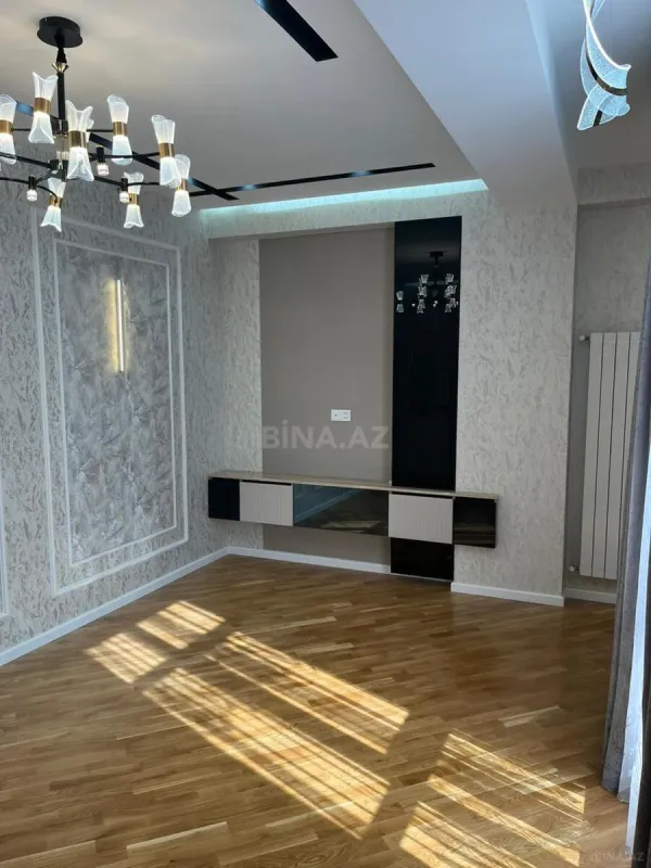 Satılır 2 otaqlı mənzil 76 m²