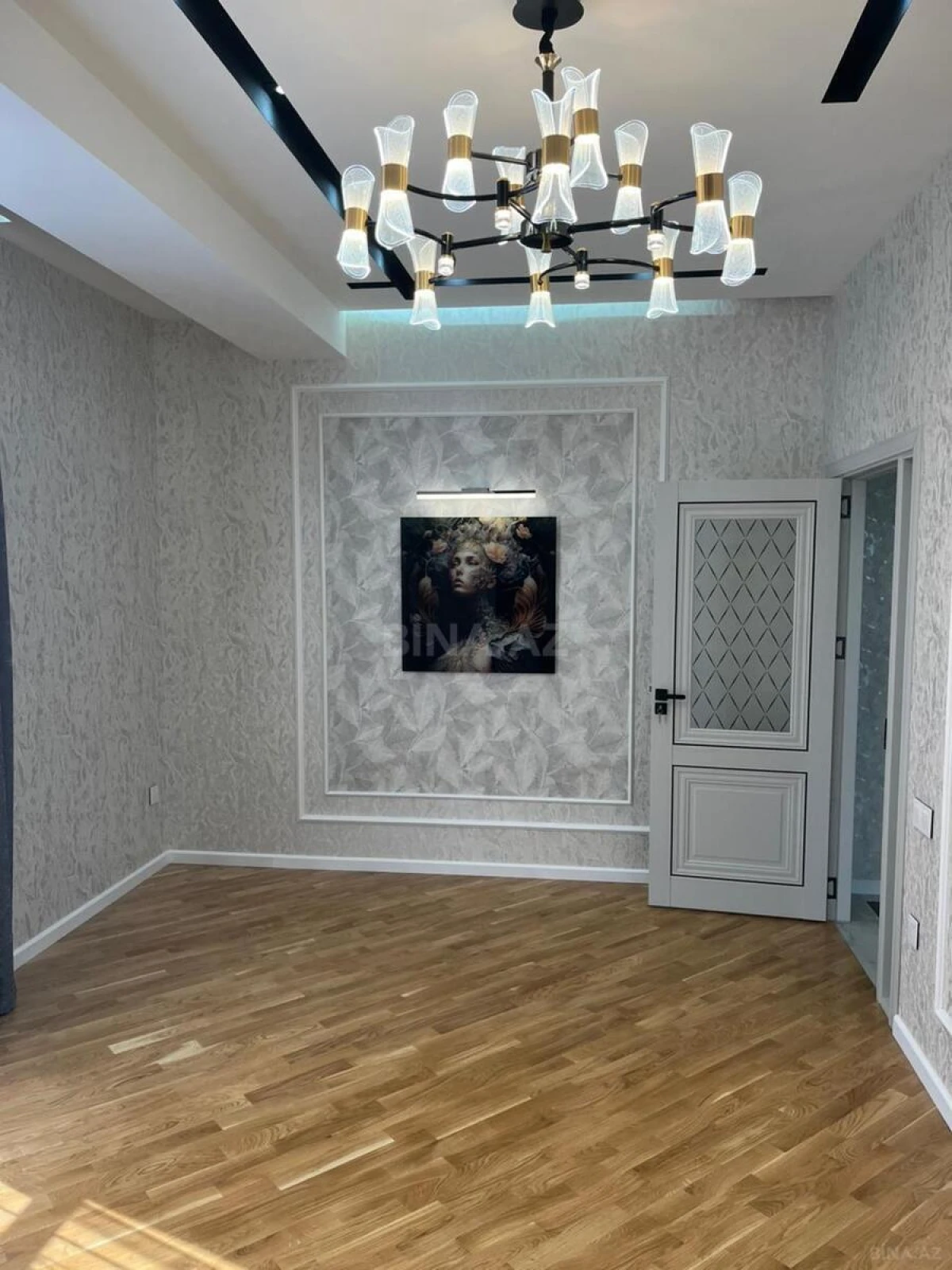 Satılır 2 otaqlı mənzil 76 m²