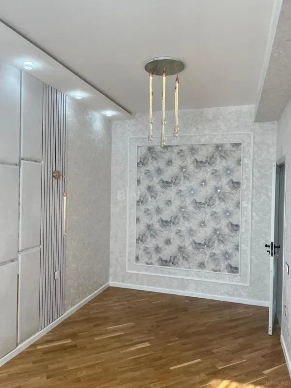 Satılır 2 otaqlı mənzil 76 m²