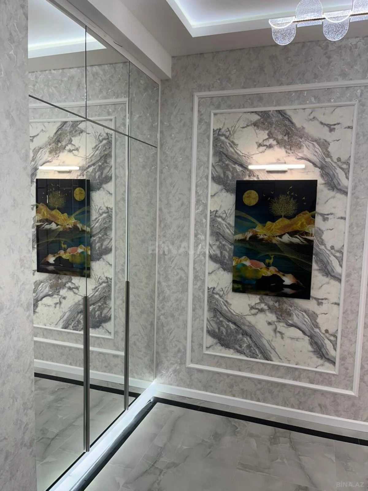 Satılır 2 otaqlı mənzil 76 m²