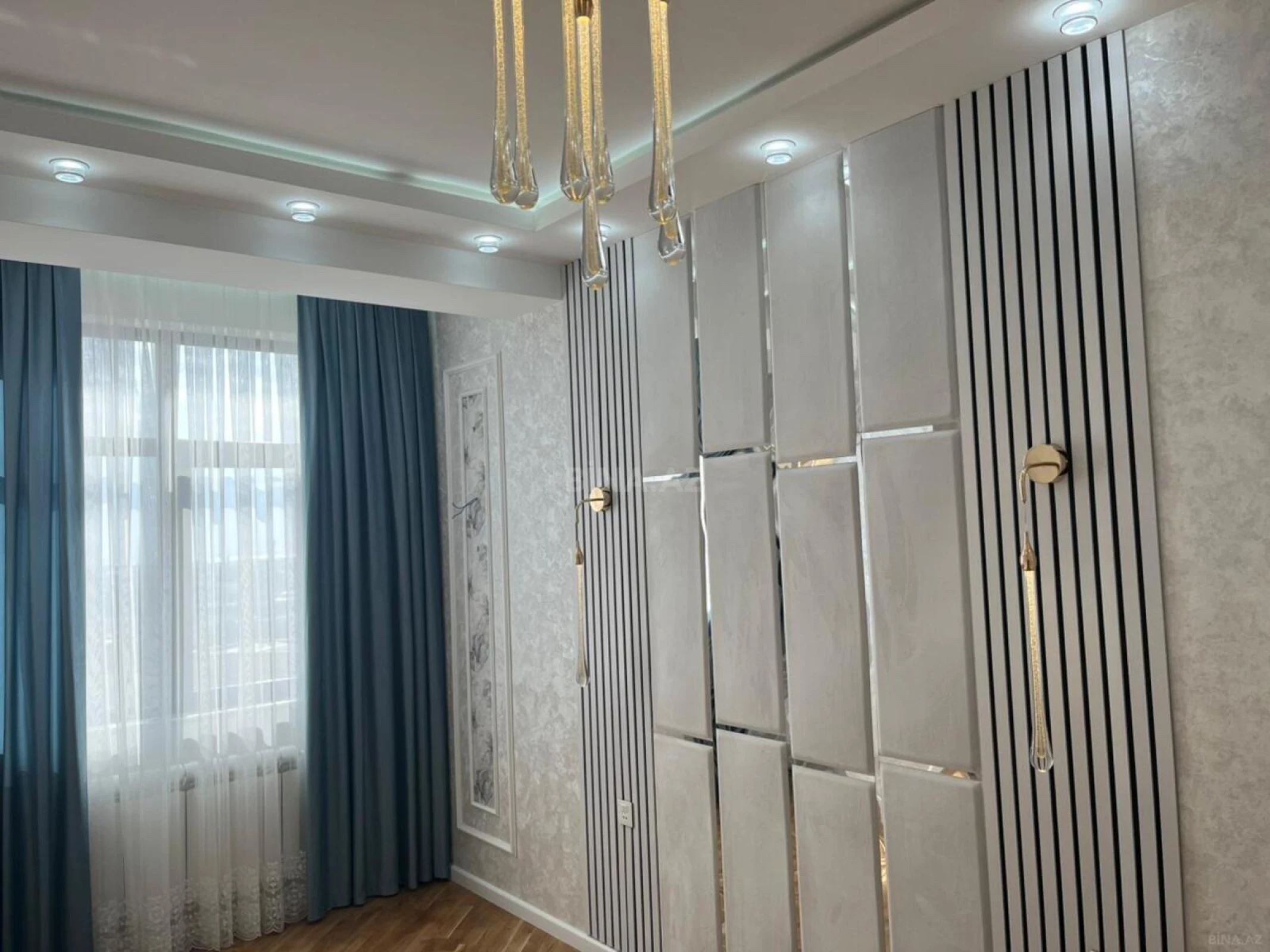 Satılır 2 otaqlı mənzil 76 m²