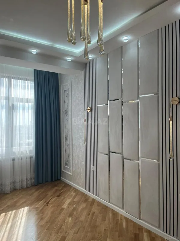 Satılır 2 otaqlı mənzil 76 m²