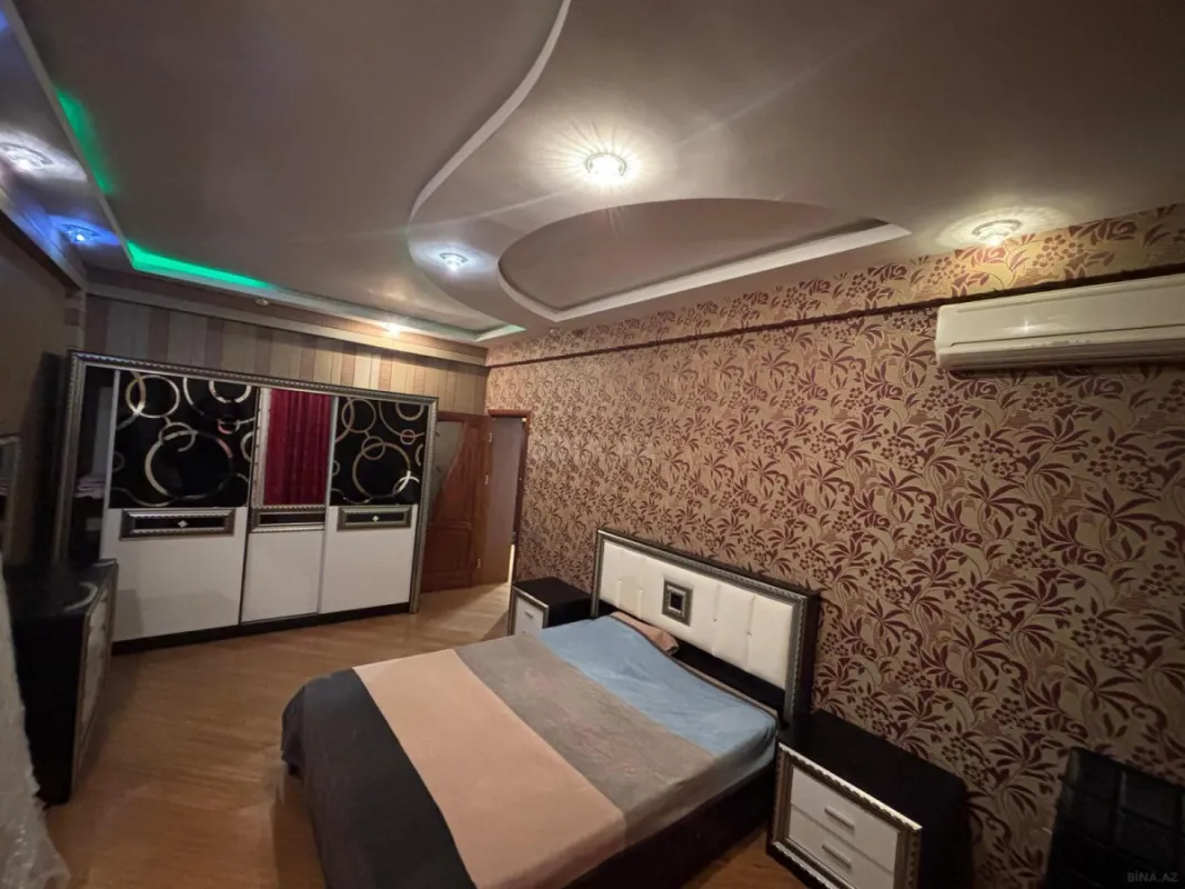 Satılır 2 otaqlı mənzil 87 m²