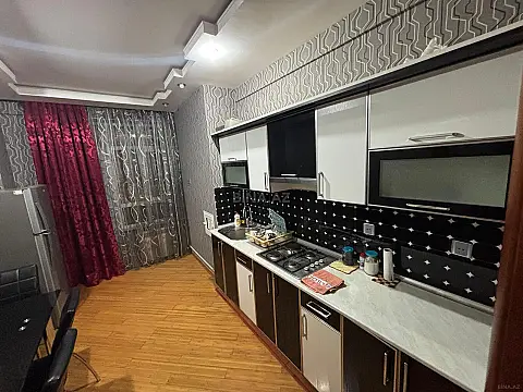 Satılır 2 otaqlı mənzil 87 m²