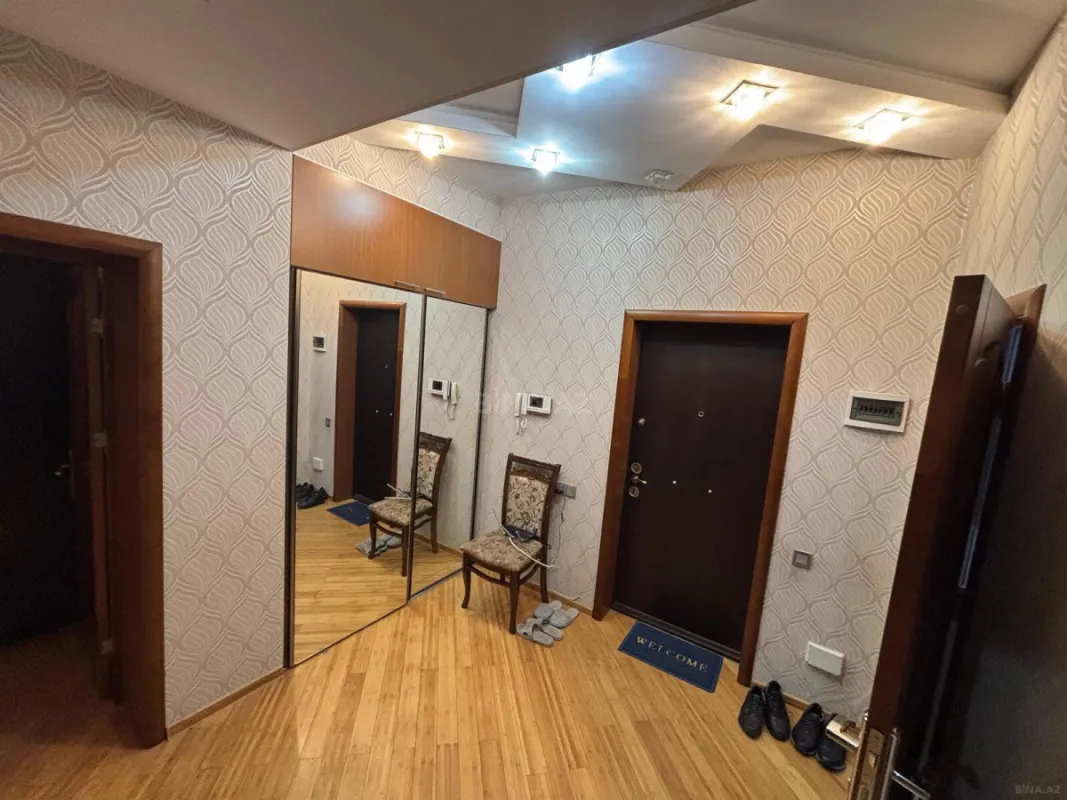 Satılır 2 otaqlı mənzil 87 m²