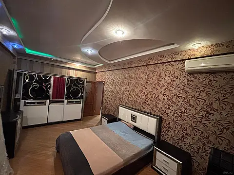 Satılır 2 otaqlı mənzil 87 m²