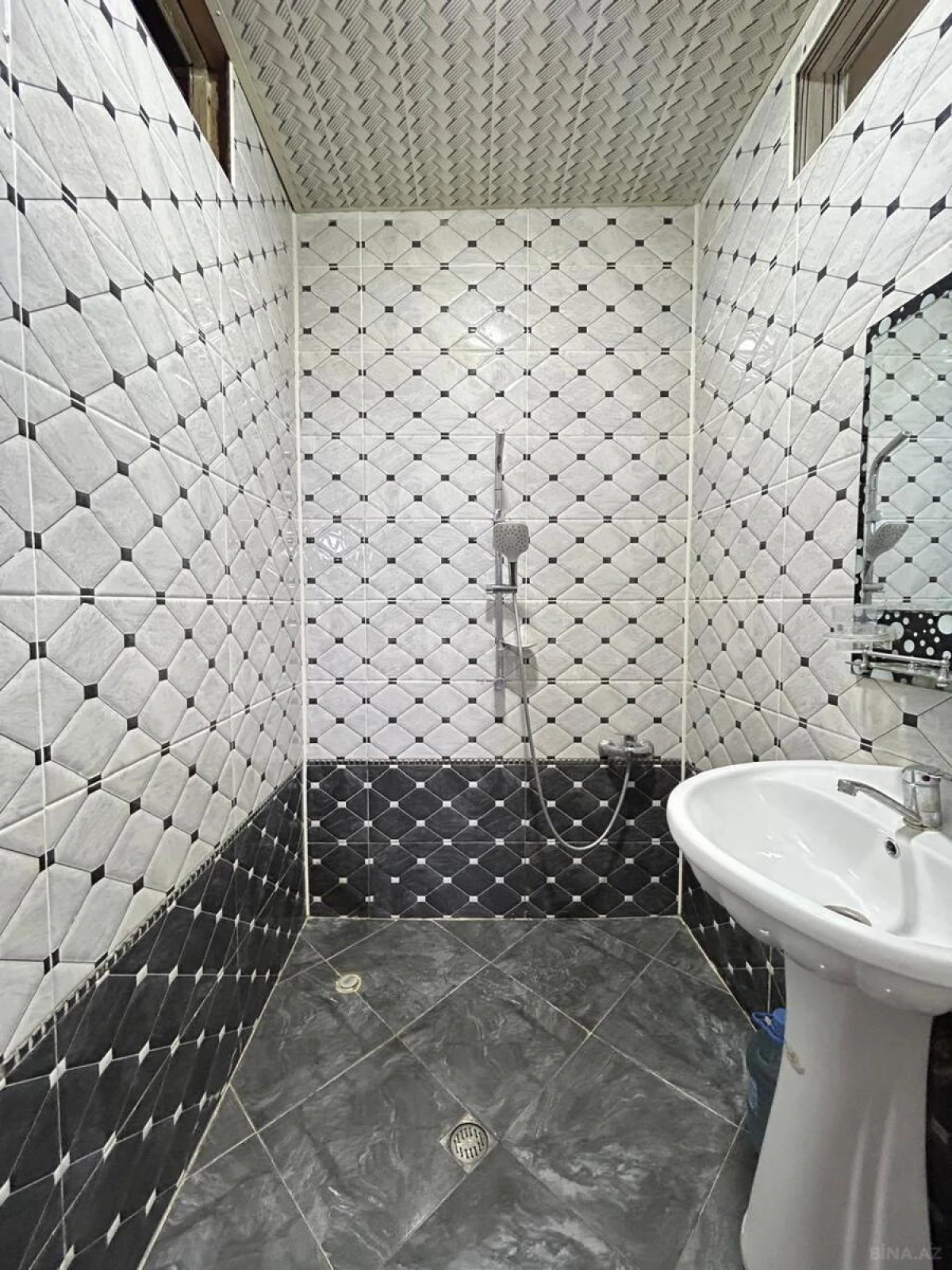 Satılır 3 otaqlı mənzil 90 m²