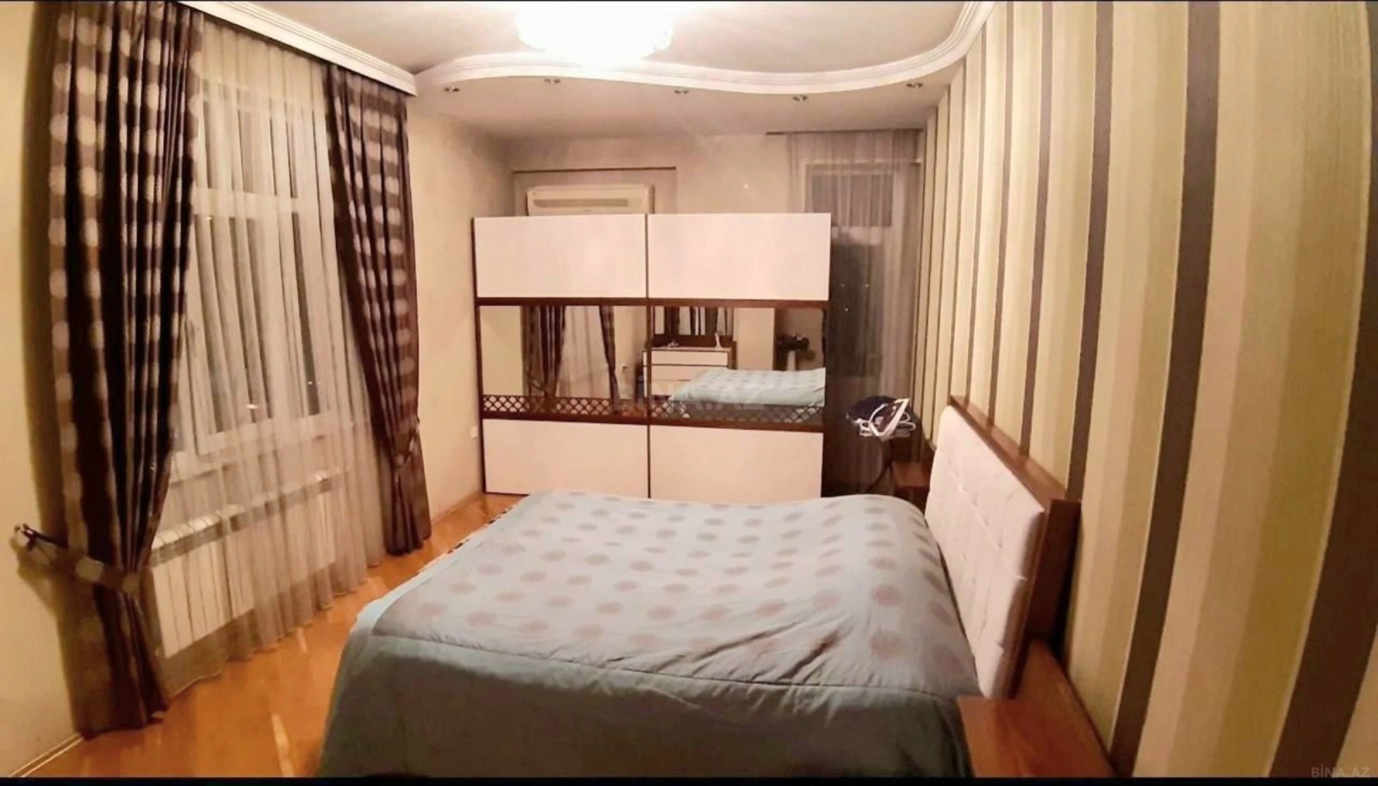 Satılır 3 otaqlı mənzil 128 m²