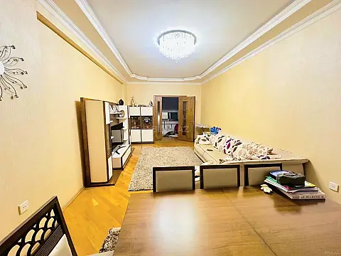 Satılır 3 otaqlı mənzil 128 m²