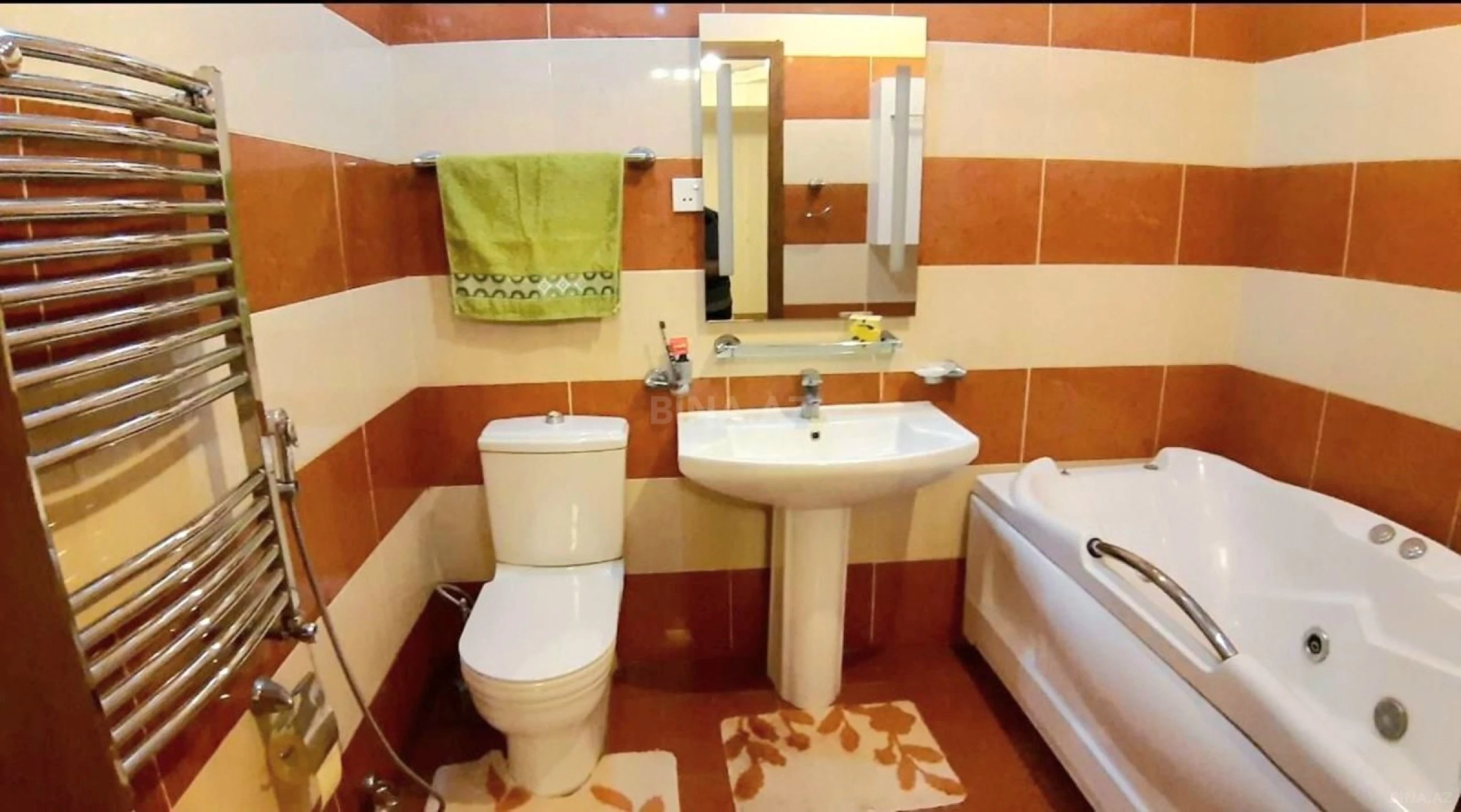 Satılır 3 otaqlı mənzil 128 m²