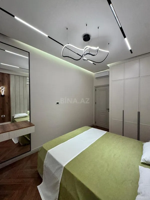 Satılır 2 otaqlı mənzil 72 m²