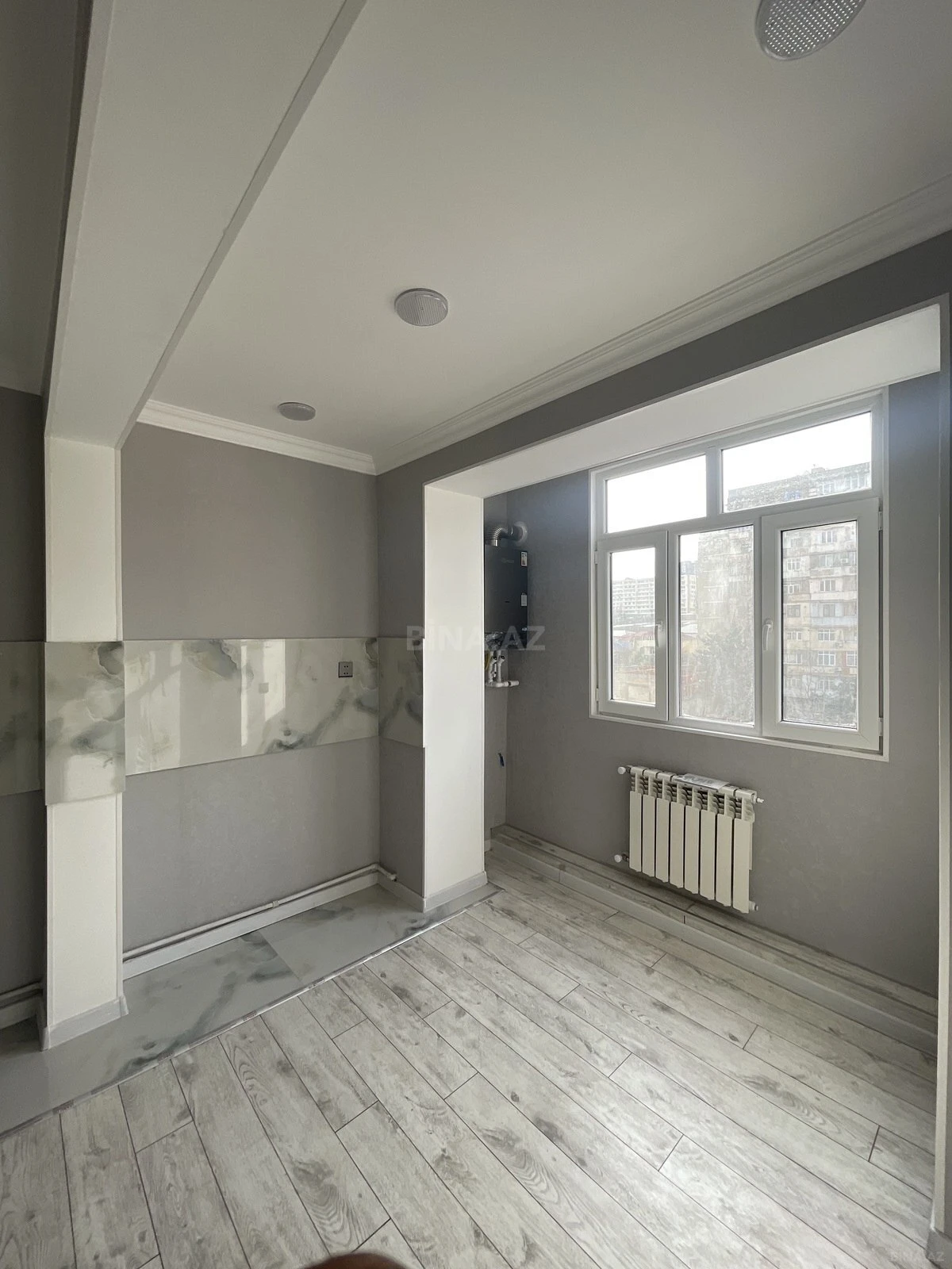 Satılır 2 otaqlı mənzil 68 m²