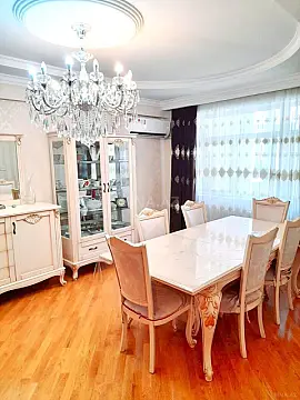 Satılır 4 otaqlı mənzil 130 m² — Bakı, İnşaatçılar 4 otaq 130.00 m²