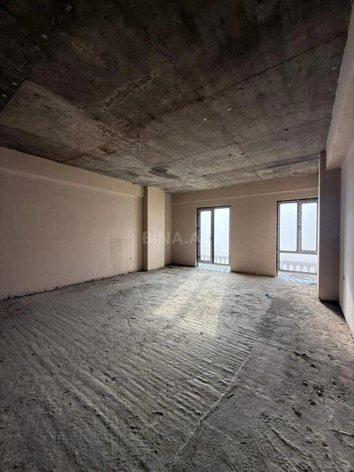 Kirayə verilir 10 otaqlı ofis 300 m²