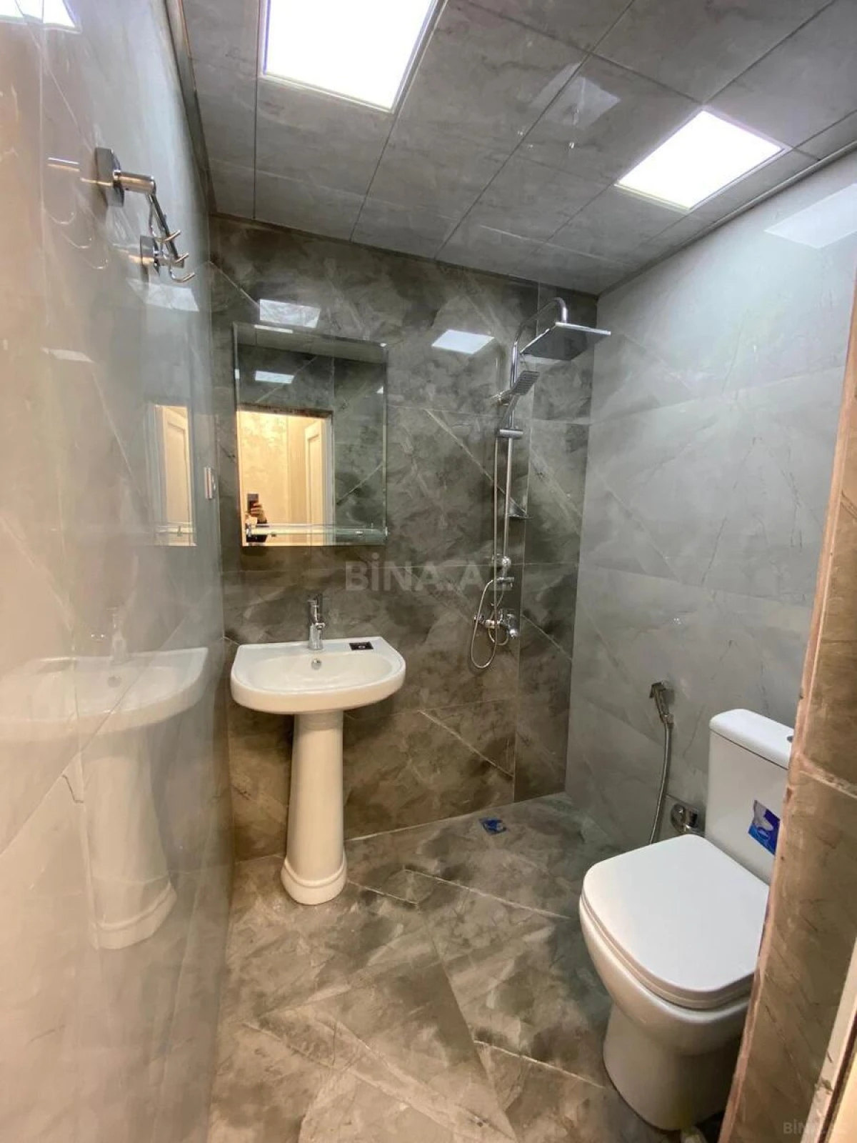 Satılır 2 otaqlı mənzil 40 m²
