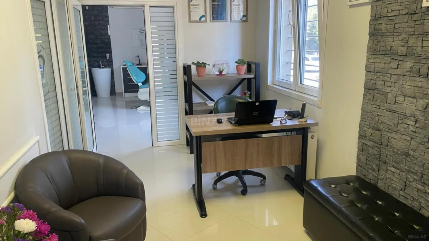 Satılır obyekt 140 m²