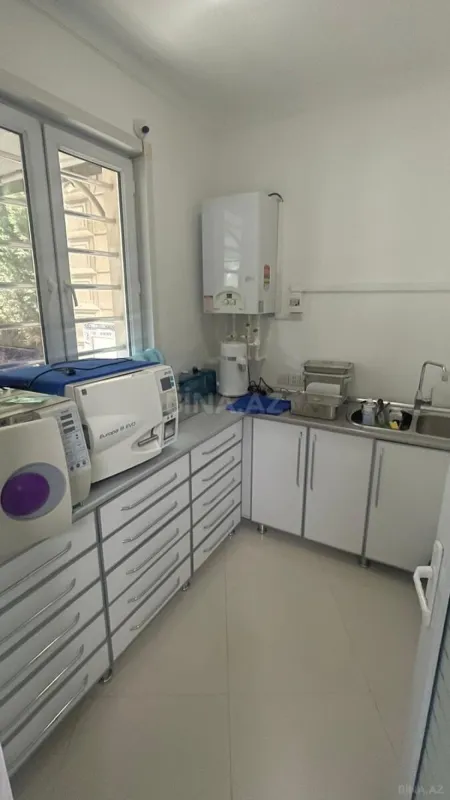 Satılır obyekt 140 m²