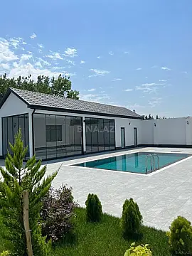 Satılır 5 otaqlı həyət evi 260 m²