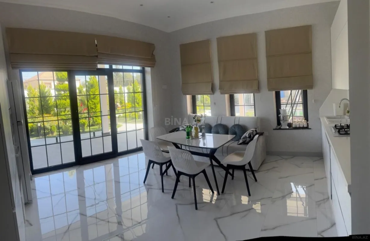 Satılır 5 otaqlı həyət evi 260 m²