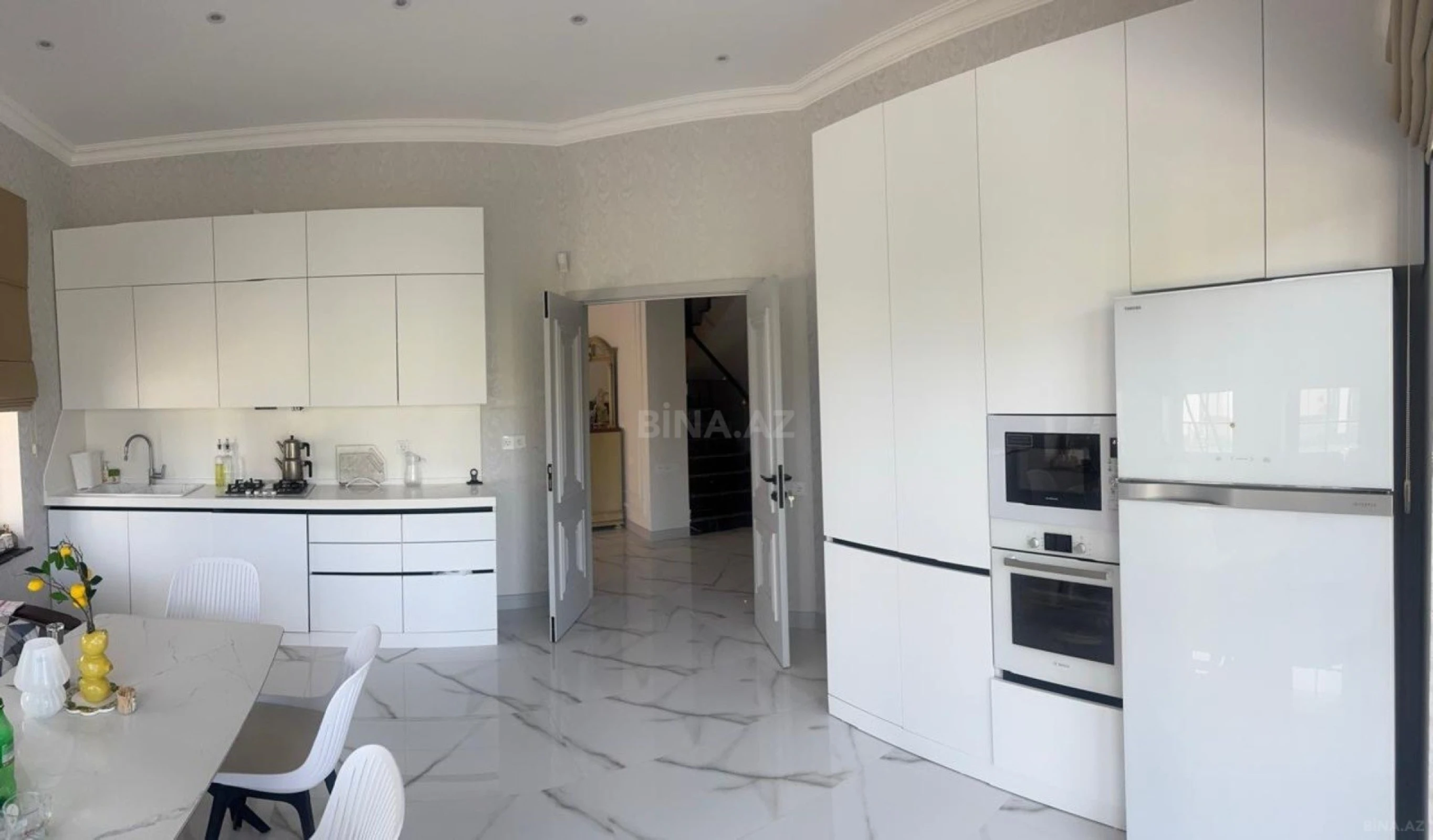 Satılır 5 otaqlı həyət evi 260 m²
