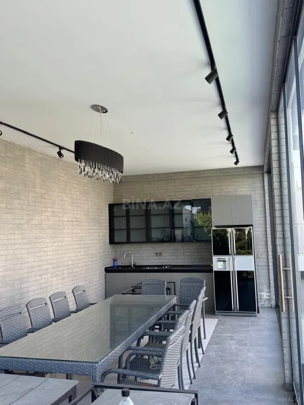 Satılır 5 otaqlı həyət evi 260 m²