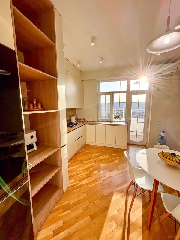 Satılır 2 otaqlı mənzil 100 m²