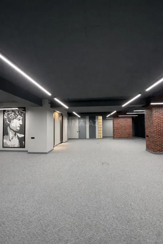 Kirayə verilir 2 otaqlı ofis 200 m²