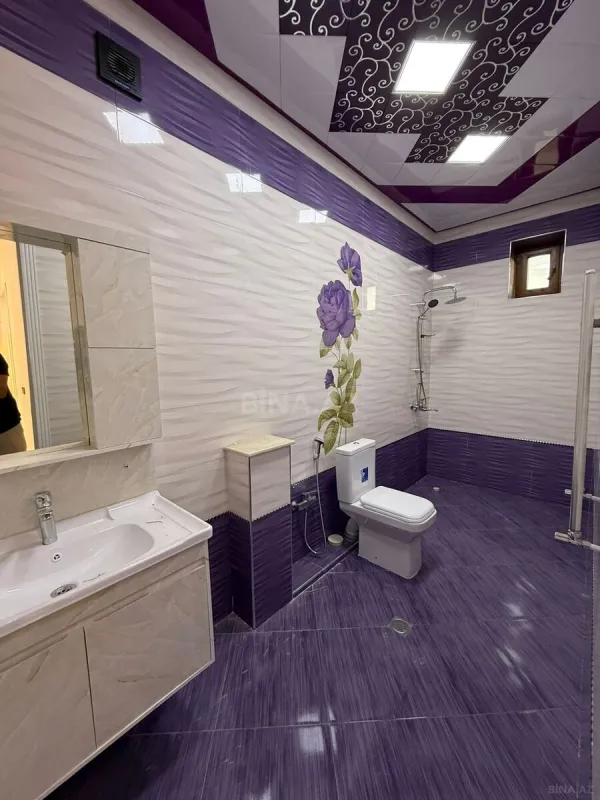 Satılır 6 otaqlı həyət evi 300 m²